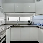 Lägenhet Stunning Flat With Wonderful Sea Views