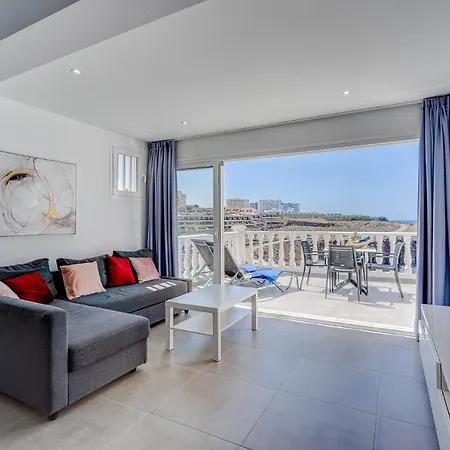 Stunning Flat With Wonderful Sea Views 아파트