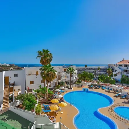 Stunning Flat With Wonderful Sea Views By Olax דירה