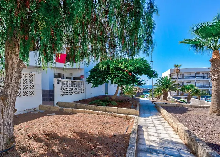 Stunning Flat With Wonderful Sea Views Appartamento